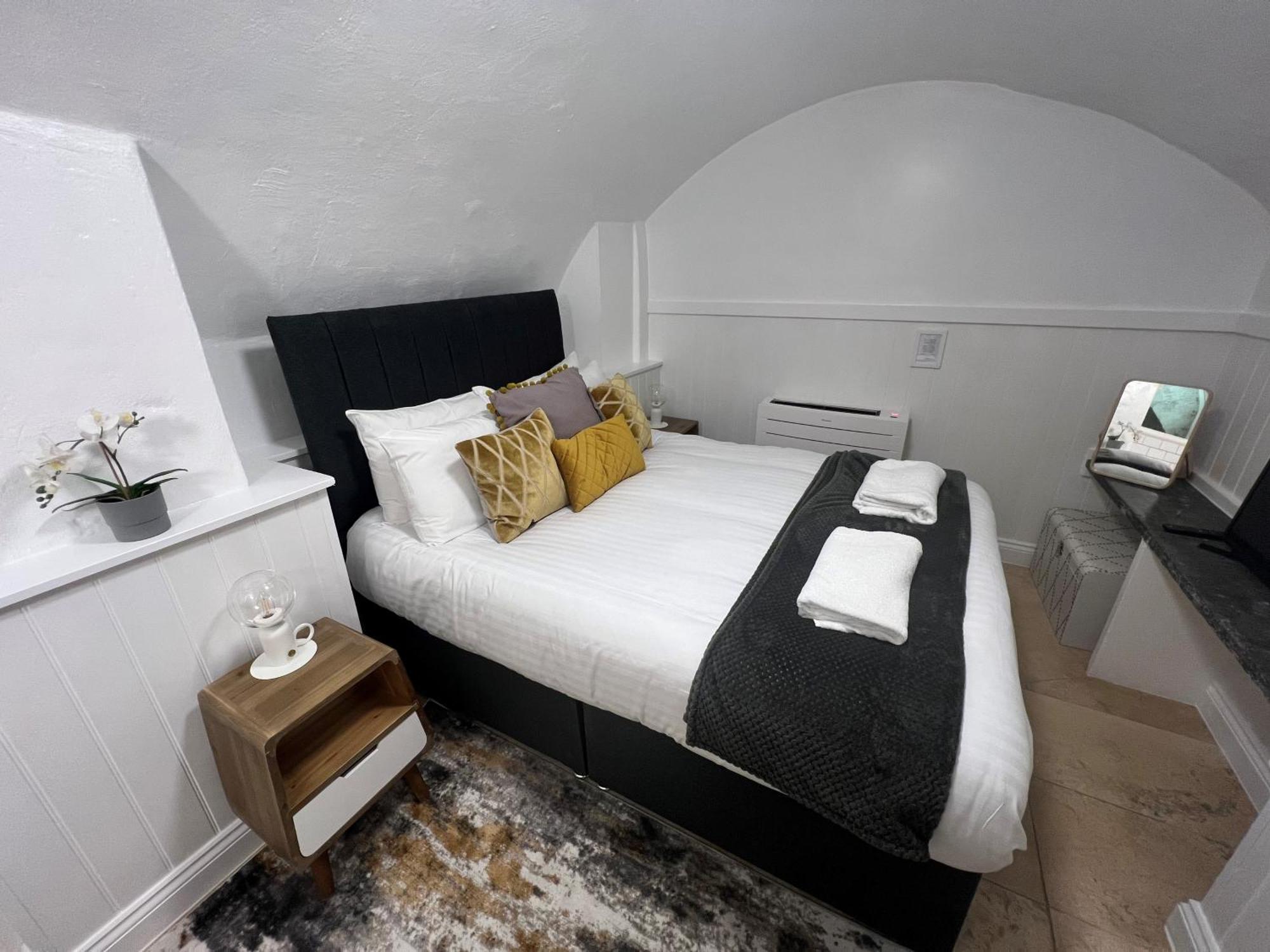 4 Berkeley Square I Your Apartment Bristol Cameră foto